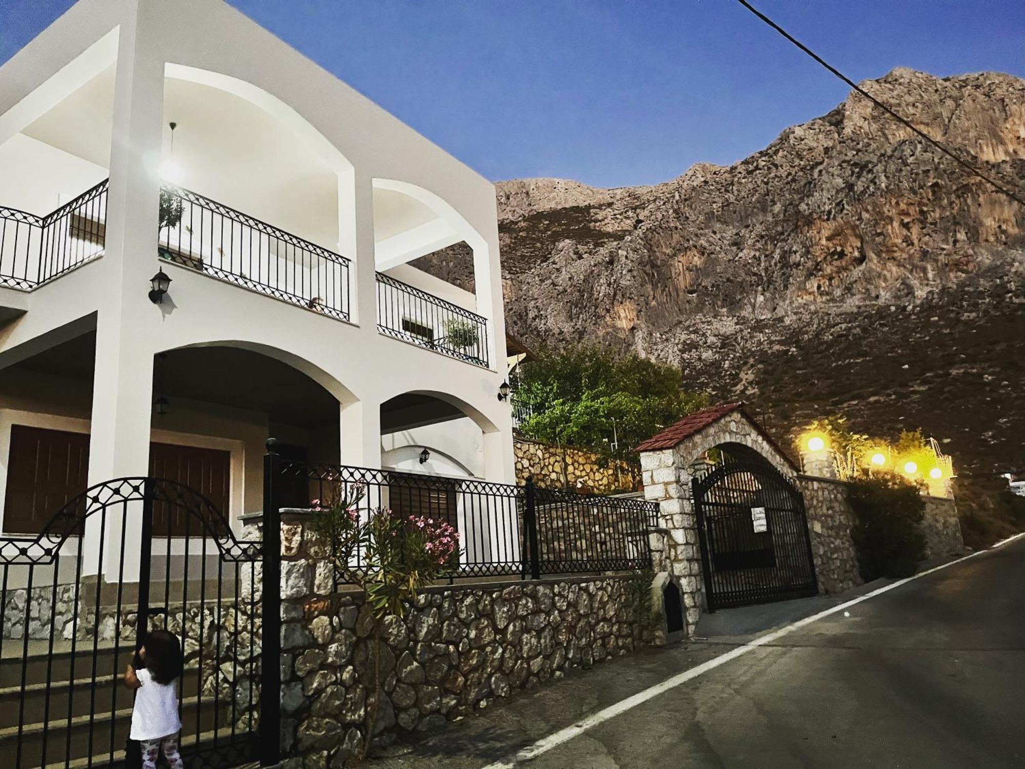 Villa-Skalia / Kalymnos House Eksteriør bilde